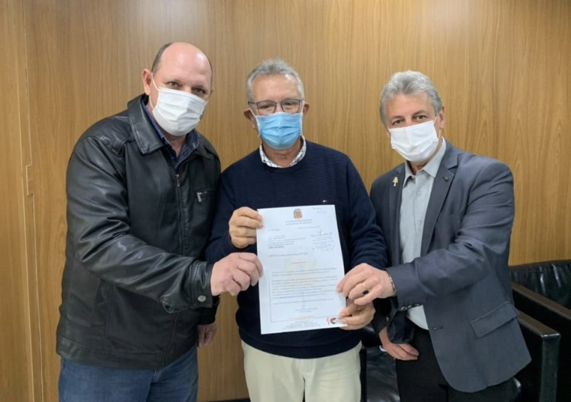  VICE-PREFEITO PROTOCOLA PROJETO DE ASFALTAMENTO DA CIDADE JUNTO AO GOVERNO DO ESTADO